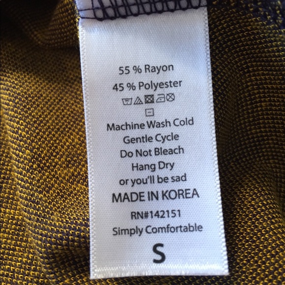 SOLD - LulaRoe Classic Tee size small - Picture 5 of 6